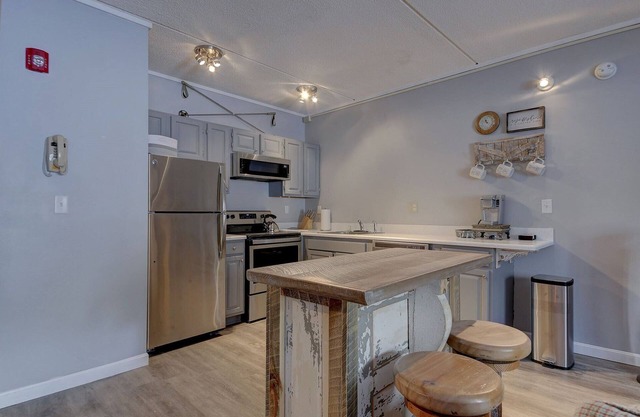 Renovated Studio, Hiking, Swim, Saco River, North Conway, Mt. Washington Valley