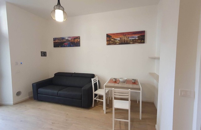 Renovated two-room apartment 2 steps from metro M1 Sesto Marelli Milan