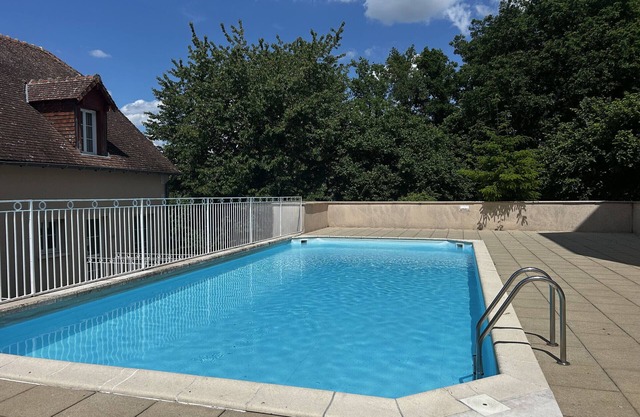 Renovated T2 with heated pool near Connétable Spa, parking and WIFI