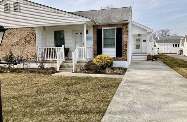 Renovated Village Green Twin in Cape May
