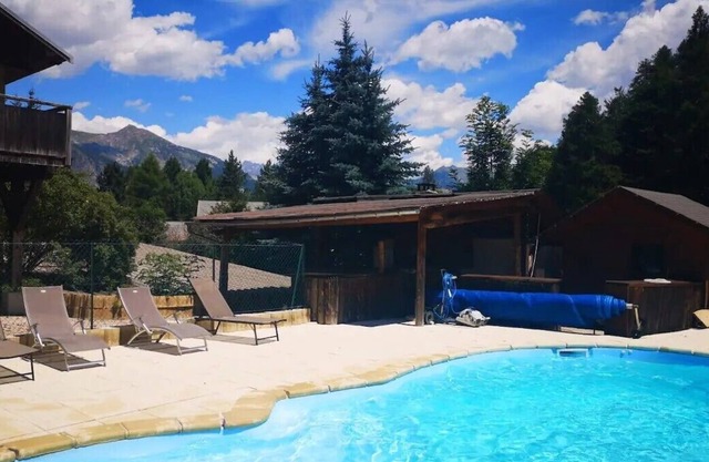 Rent chalet 8 pers. in Saint Léger les Mélèzes