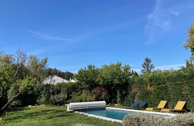 Rent our lovely house with pool in Fontvieille
