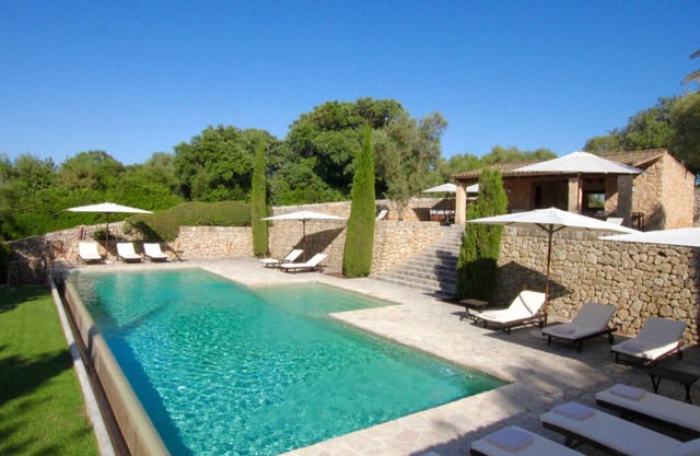 Rent this Luxury Villa with Private Pool, Mallorca Villa 1448