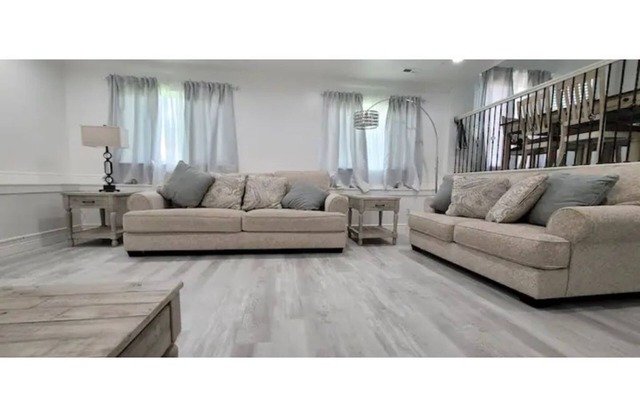 Rent up to 5 bedrooms depending on your group size
