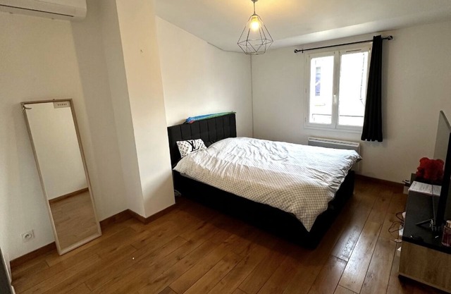 Rent village house 96m2 two large bedrooms, living room and bedrooms air conditioned