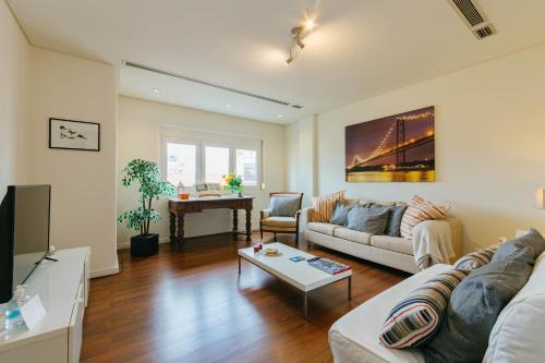 Rent4Rest Lisbon Family & Friends apartment in Roma Avenue