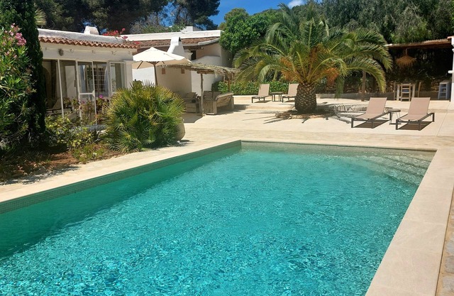 Rental charming, quiet and ideally located between Ibiza and Sant Josep
