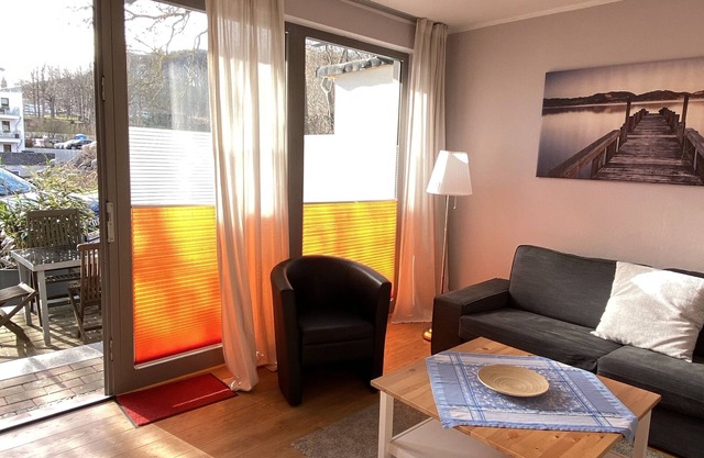 Rental-Family-Mobility bath-Terrace