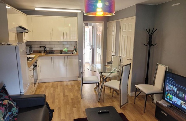 RentUnique Central Caledonian house cosy home
