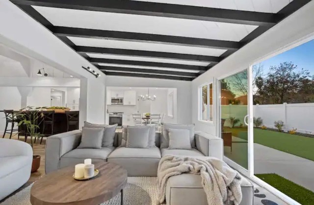 Reseda Luxurious Family Getaway Pets Friendly Unique Home