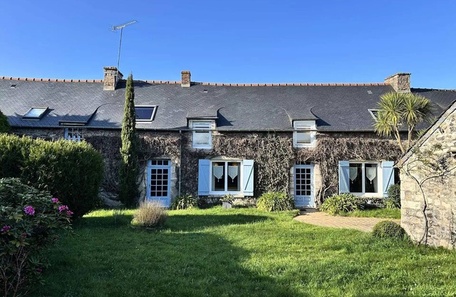 Residence 1200-st Alban - Houses & Villas for 7 People