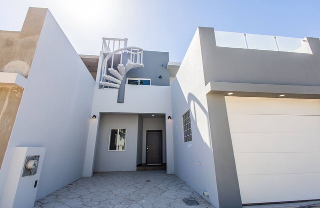Residence 36 (4 Bed 3.5 Bath By FMI Rentals)
