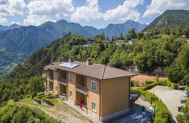 Residence Bellevue 1, Tremosine, Italy
