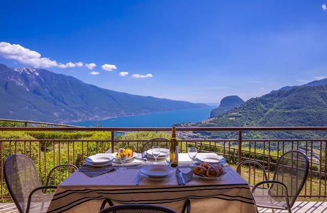 Residence Bellevue 4, Tremosine, Italy