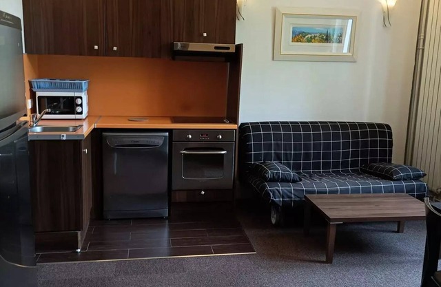Residence Chateau Des Magnans Bat C - 3 Rooms for 6 People