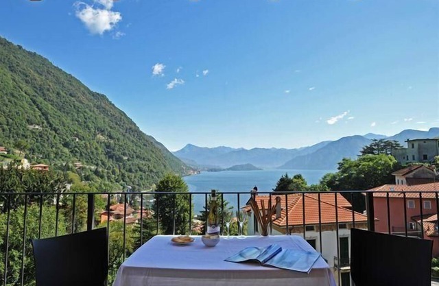 Residence Eden Magnolia 18, Argegno, Italy