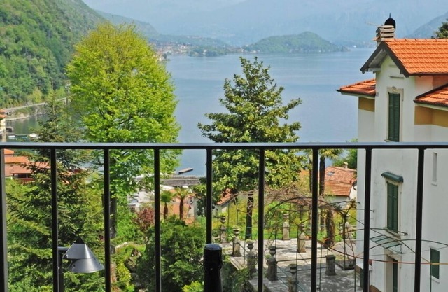 Residence Eden Magnolia 15, Argegno, Italy