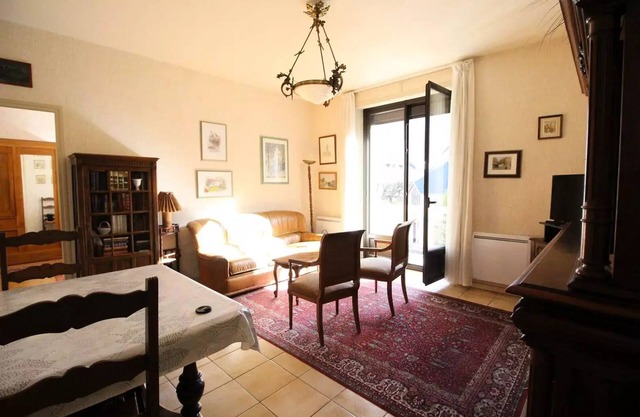 Residence England - T3 LUCHON FOR 4 PERS. FULL SOUTH PARKING