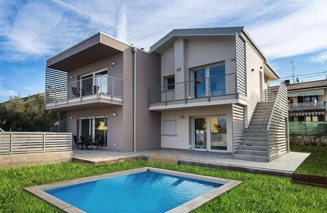 Residence Fontana di Trevi- modern, pool, Wifi