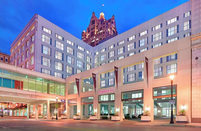 Residence Inn Milwaukee Downtown by Marriott