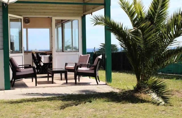 Residence Les Hôpitaux - Houses & Villas for 4 People