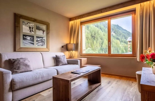 Residence SWISSPEAK Resorts Zinal - 3 Room Apartment 6 People
