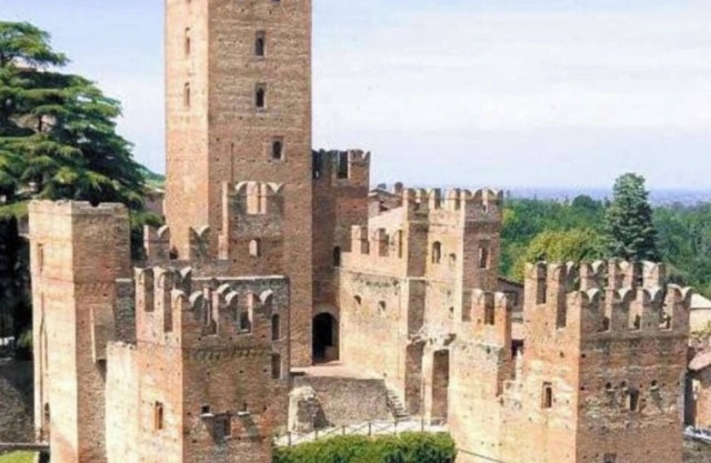 Residence "The Castle" 1