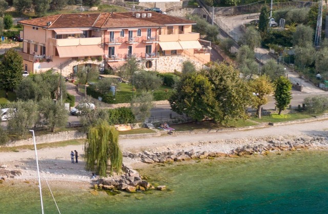 Residence Villa Margherita Ground Floor Suite With Terrace On The Lake Side