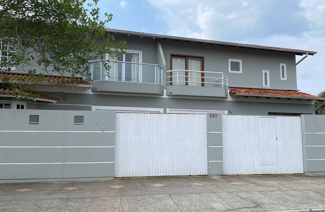 Residencial Beira Mar 20 metros da praia, trilhas, comércios, aeroporto, centro