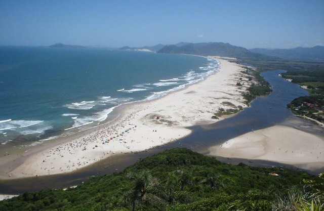 RESIDENCIAL PONTA DOS CORAIS - Great structure in the Guarda do Embaú.