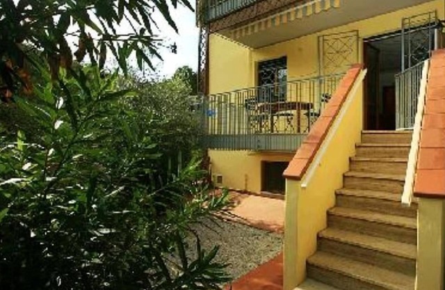 Residential flat with garden