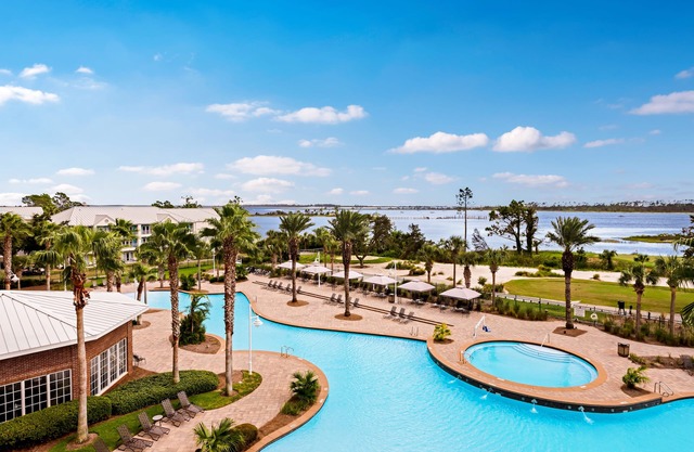 Resort condo w/amazing bay views, shared hot tub & community pool