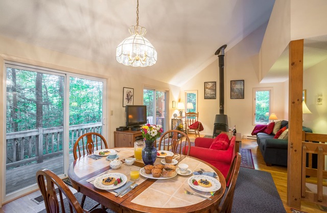 Resort home with Private hot tub , fireplace, pools, pond, WIFI