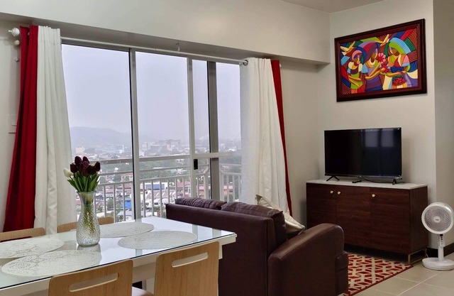 Resort inspired stay at the heart of the city! n2 bedroom unit max of 5 guest