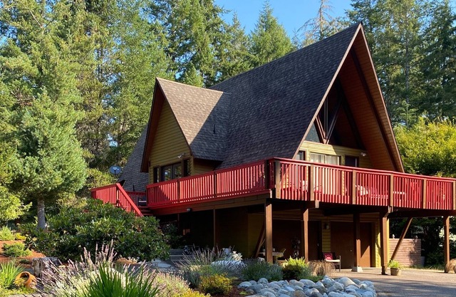 Resort living style at Alderbrook G&Y Club