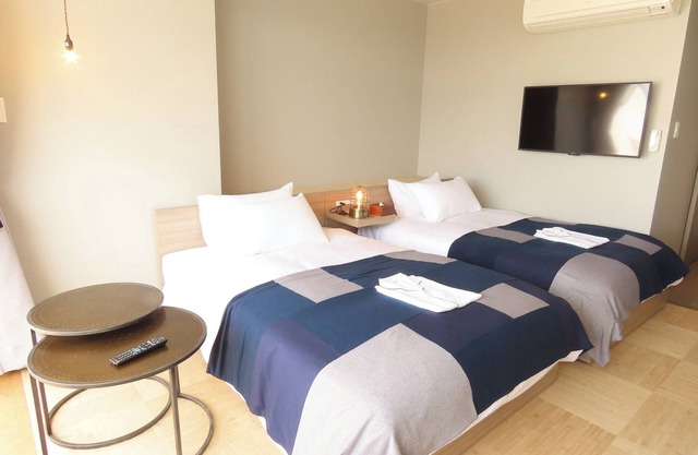 Resort room with private pool 208 Twin up to 3 /Osaka Ōsaka