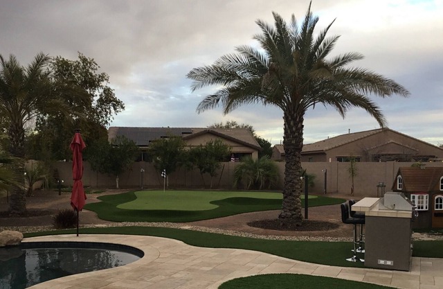 **Resort Style Casita with golf & all of the comforts of home**
