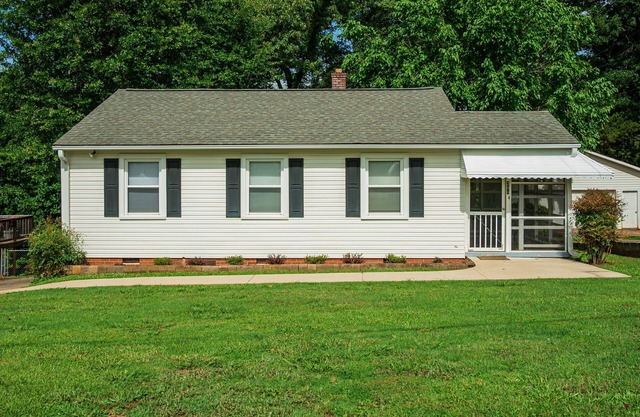 Respite Inn- Monthly Rental 3 Miles to DT GVL