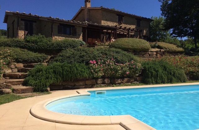 Restored Farmhouse With Private Pool And Stunning Mountain Views