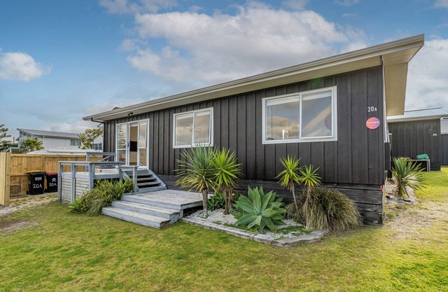 Retreat by the Beach - Pauanui Holiday Home