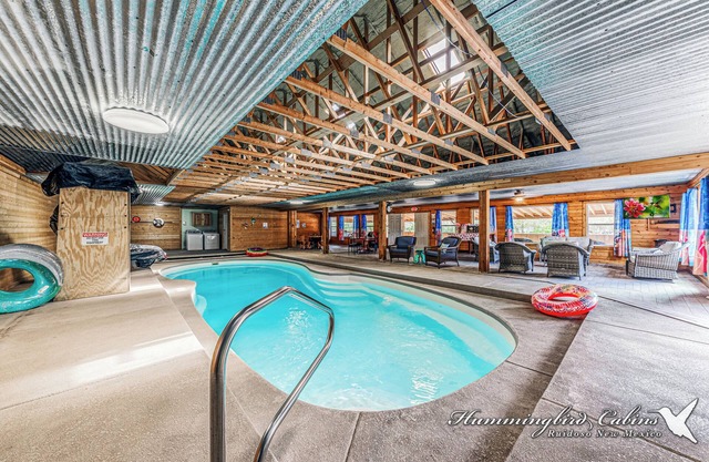 Retreat Ruidoso 7 building complex w/Private INDOOR Pool & Pet Friendly