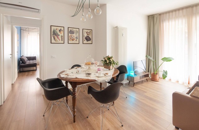 Retreat to this Cozy, Modern and Glam Apartment