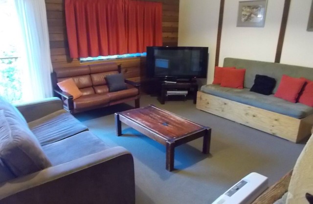Retro 2 Bedroom Apartment