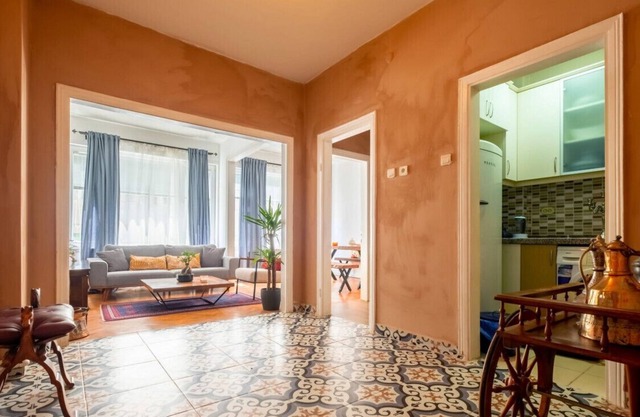 Retro Charming Flat 1 min to Central in Kadikoy