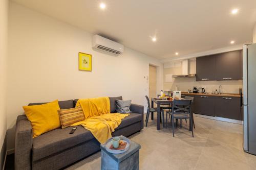 Revo Apartments - Campelli