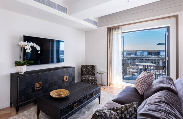 Revy 205 in the heart of Darling Harbour
