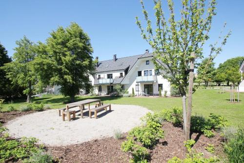 Rex Rugia FeWo12-7 mit Schwimmbadnutzung im AHOI-Sellin