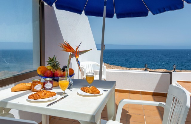 Reyes Natur - Bungalow on the seafront