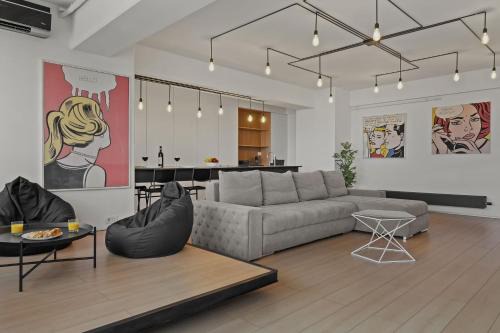 RH Apartment - Opposite Bucharest Mall, Metro, Balcony - RH Living