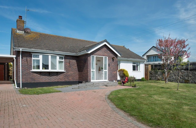 Rhonwil: Pet-friendly 2-bed bungalow in Anglesey